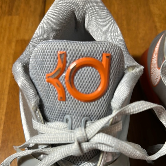 Limited Edition KD Nike for University of Texas. - Picture 3 of 9